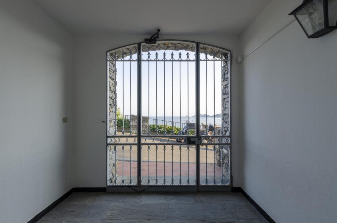 Joivy Spectacular Sea View Apt For 5 With Terrace Rapallo Exterior foto